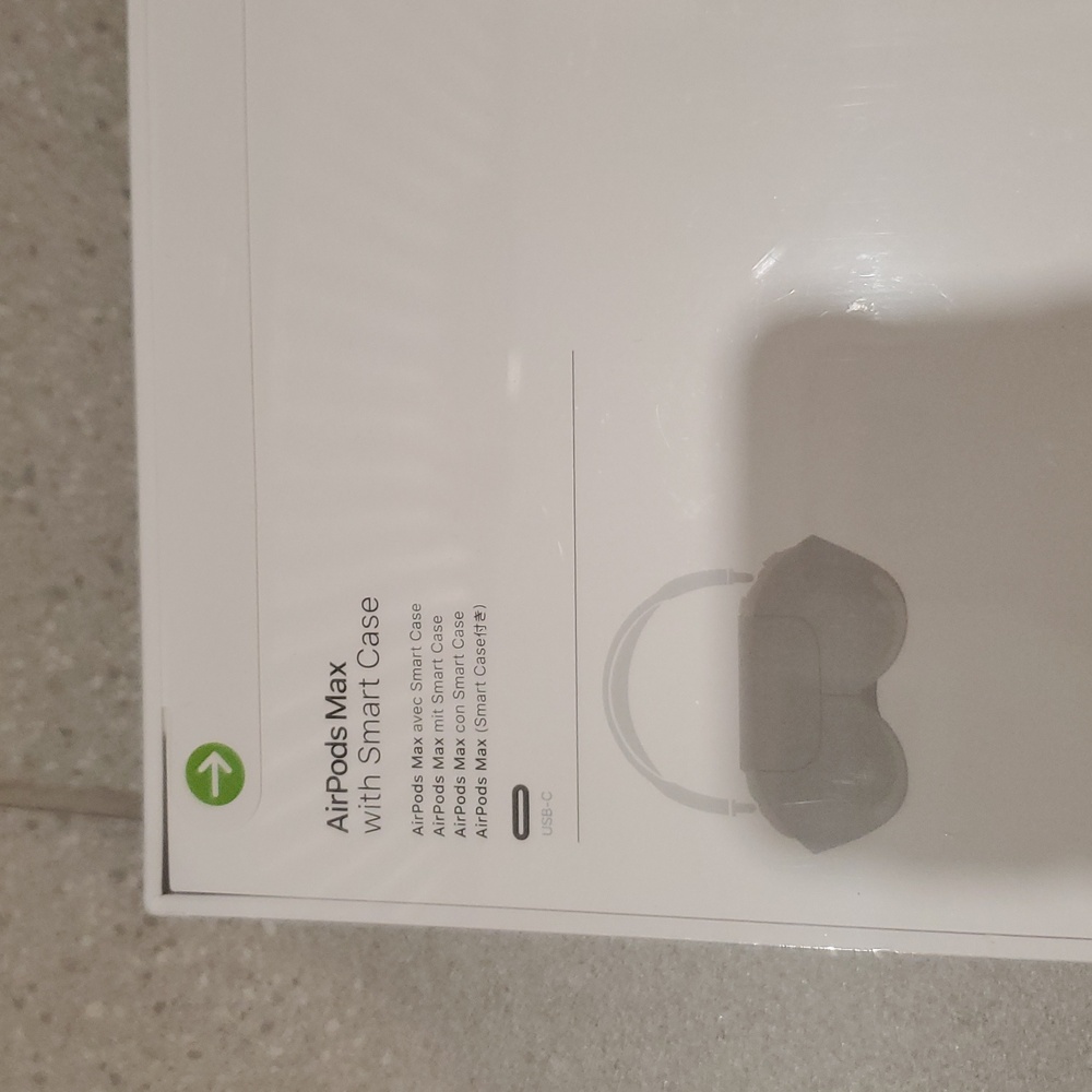 AirPods Max - Starlight USB-C - Picture 3 of 7